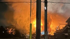 2階建て住宅が全焼　焼け跡から1人の遺体見つかる　住人の70代男性か　兵庫・加古川市|TBS NEWS DIG