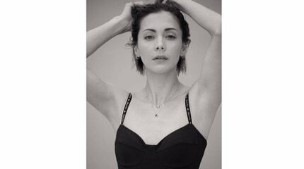 土屋アンナさん 所属事務所移籍を報告「円満に、前に進んでいくための