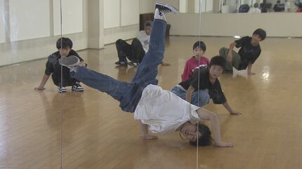 Shigekixも注目「ブレイキン全国大会」 熊本の小中学生が “背中から
