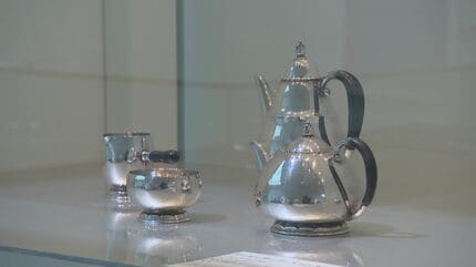 ロイヤル コペンハーゲンなど北欧の陶磁器集めた展覧会 生活用品に芸術