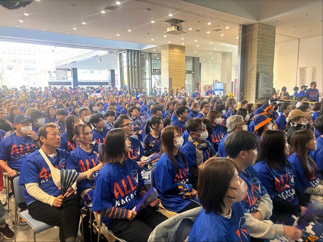 V長崎 前半0-1徳島リード 昇格かけた徳島戦|TBS NEWS DIG