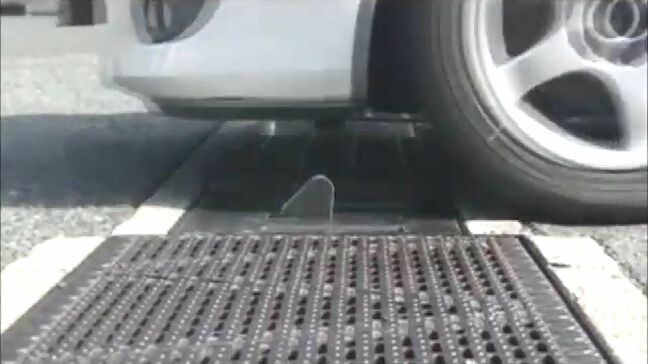 逆走すると「ドカン！」高速道路で突起物による衝撃警告　物理的・視覚的にアプローチ「命を守る最新対策」|TBS NEWS DIG