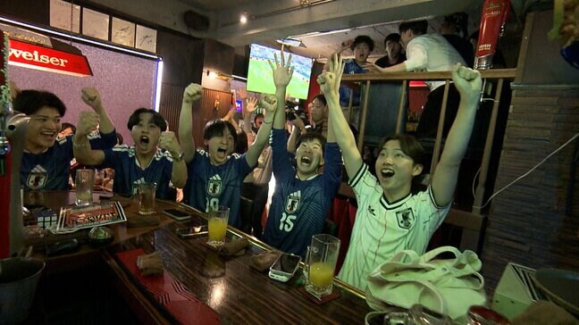 サッカーW杯日本代表初戦に岡山も眠気吹っ飛ぶ夜明け前の大熱狂 次戦も応援するぞ【岡山】|TBS NEWS DIG