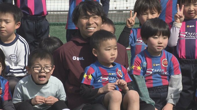 元日本代表佐藤寿人さんがサッカー指導 園児ら約100人参加 大分市|TBS NEWS DIG