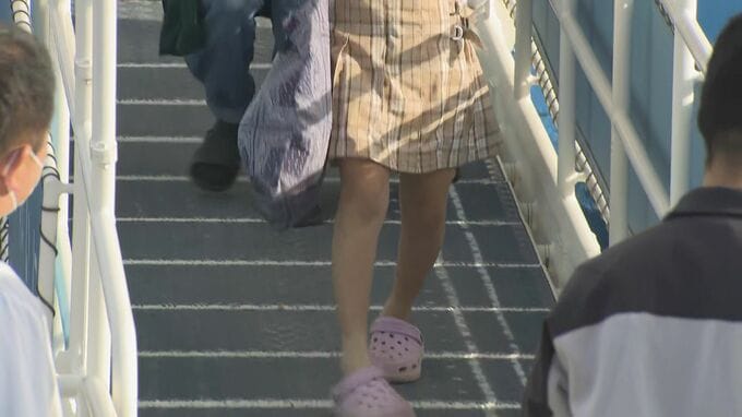 地震続く十島村　第2陣の避難者46人乗せたフェリーが鹿児島市に到着|TBS NEWS DIG