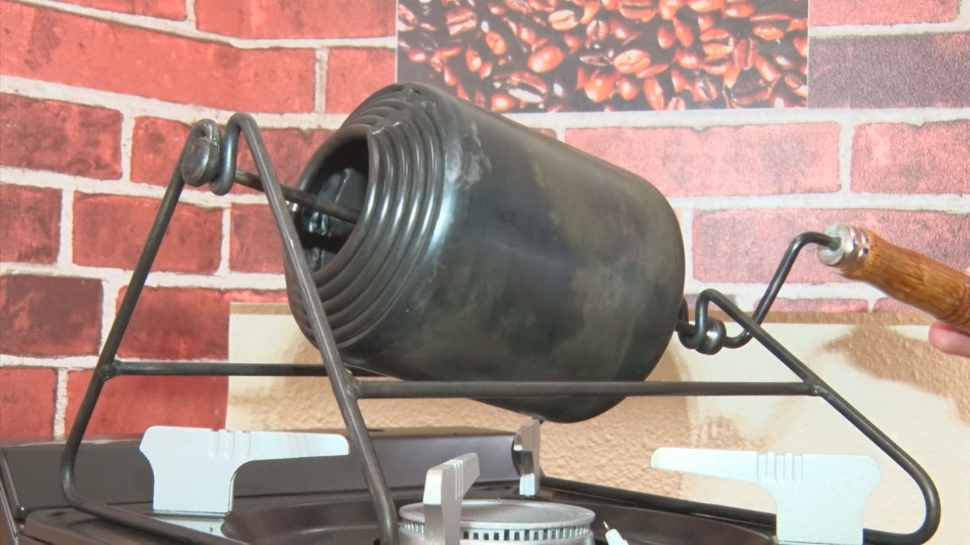 3か月待ちの人気 “コーヒー焙煎器” 手掛けているのは…「松江刑務所