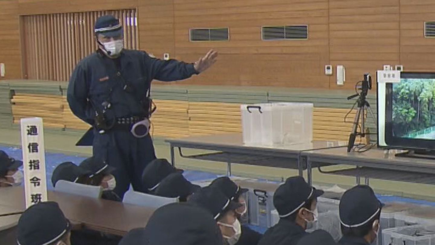 南海トラフ巨大地震に備えて　三重県警が災害発生時の情報収集訓練　警察本部が被害を受けて使用できなくなった想定　三重・津市