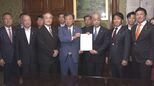自民・維新・国民・参政の4党が国旗損壊罪制定法案を衆院に共同提出 少数与党の参院でも可決され成立の公算大|TBS NEWS DIG