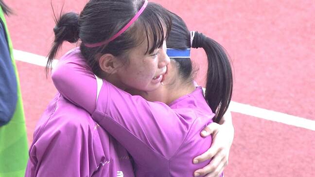 高校女子サッカーベスト4出揃う！ 史上初の4連覇を目指す藤枝順心はPK戦で涙、男女共に好調の鹿島学園らが準決勝へ|TBS NEWS DIG