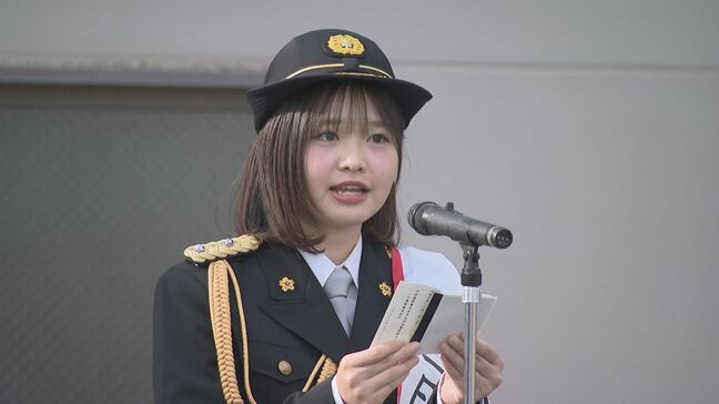 年末年始特別警戒隊出発で犯罪防止の呼びかけ 園児と交通安全教室も 1日警察署長を務めたのはテレビ山口の森本深月アナウンサー 山口・宇部|TBS NEWS DIG