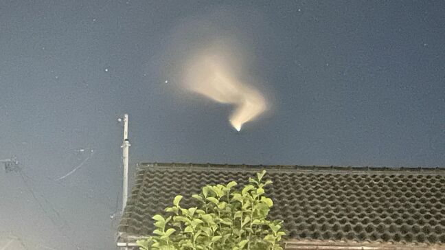 「謎の光る帯」上空で目撃　明け方に揺れるその正体は…専門家に聞いてみると　鹿児島・姶良市|TBS NEWS DIG