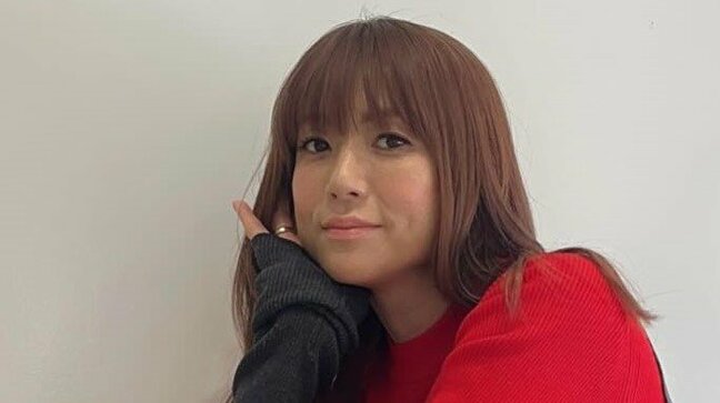 【hitomi】49歳の誕生日に20代の写真を披露「シワなども愛して楽しく年を重ねていきたいです!」 4人子育て真っ只中!|TBS NEWS DIG
