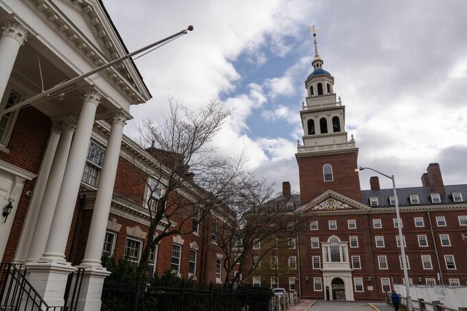 ハーバード大、改革が必要も米政府は干渉すべきでない－サマーズ氏