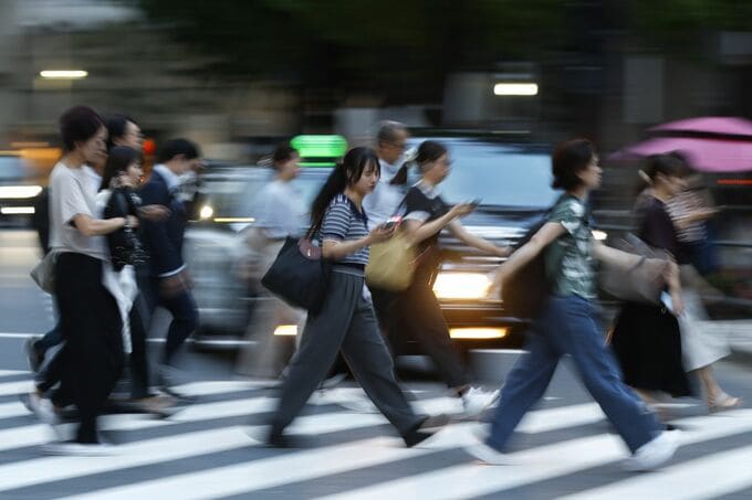 債券は上昇へ、政府機関閉鎖で米長期金利低下－日銀総裁の講演を注視