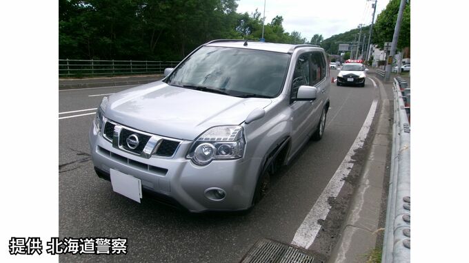 札幌の国道でタイヤ脱落　下り坂を約100m転がる…「異常感じなかった」外れたタイヤは途中、乗用車に衝突　|TBS NEWS DIG