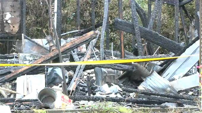 「市役所の近くに火が見える」伊佐市で住宅1棟全焼　住人がやけど　鹿児島|TBS NEWS DIG