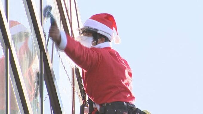 甲府の駅ビルにクリスマスの人気者が登場　|　山梨のニュース | ＵＴＹテレビ山梨