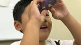 「いろんな形になってきれいだな」夏休みの宿題に 思い出に 親子で “万華鏡づくり体験会” 【岡山・津山市】|TBS NEWS DIG