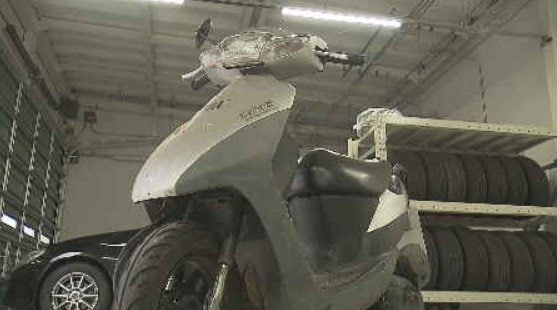 男子高校生2人乗り原付バイクが友人の原付バイクに衝突　2人乗り原付バイクの1人が投げ出され大けが　もう1人は逮捕　宮城・栗原市|TBS NEWS DIG