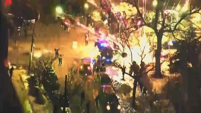 米でまたICE捜査官による銃撃　現場は騒然　追跡した捜査官を捜査対象者ら3人がショベルとほうきの柄で襲う|TBS NEWS DIG