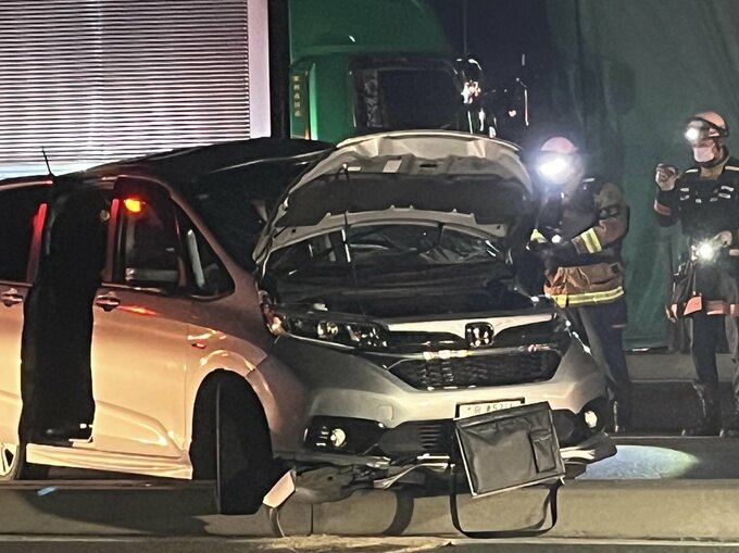 乳児含む4人けが　大型トラックと乗用車が衝突　郡山市の国道49号　福島　|　福島のニュース│TUF