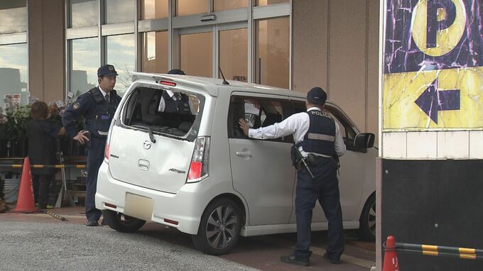 高齢男性の運転する軽乗用車が商業施設の壁に突っ込む　買い物客は誰も巻き込まれずに無事　沖縄　　|　沖縄のニュース｜RBC 琉球放送