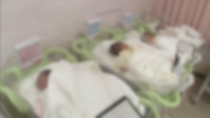 出産家庭「10万円支給」財源にも増税案浮上　防衛増税と同時案