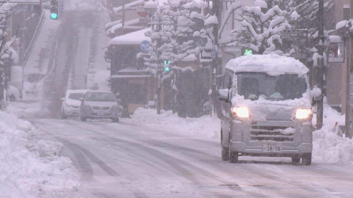 各地で初雪観測 岐阜では積雪も「まさかこんなに積もるとは」あすも山間部中心に降雪予想 積雪や路面の凍結に注意