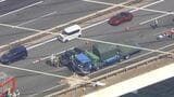 伊勢湾岸道下り線で大型トラックなど5台が絡む事故 6人ケガ 名古屋市港区の名港中央大橋 | 名古屋・愛知・岐阜・三重のニュース【CBC news】 | CBC web