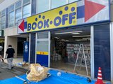 「店に車が…」72歳の男性が運転する車がバックで衝突 ガラスの壁や支柱などが壊れる 営業中の店舗・客や従業員にけがなし | SBC NEWS | 長野のニュース | SBC信越放送