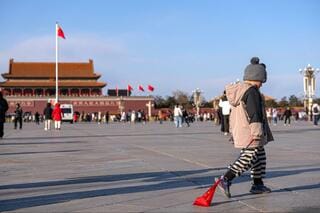 中国の少子化対策を阻む「母親ペナルティ」と「父親プレミアム」 47%の働くママが出産を避ける現実| TBS CROSS DIG with Bloomberg