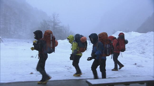 “初日の出”狙いで北アルプスの登山客増加…年末年始の山岳遭難防止へ注意呼びかけ|TBS NEWS DIG