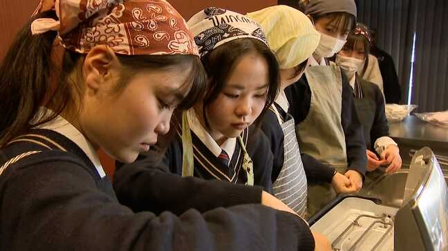 ハプニング続出!「おにぎり日本一決定戦」 高校生が地元の特産品を生かした個性派おにぎりに挑戦|TBS NEWS DIG