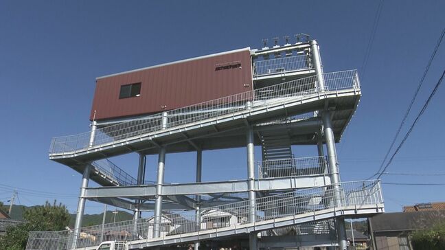 南海トラフ巨大地震を想定し津波防災訓練　高さ14mの津波避難タワーに住民がのぼり備品確認や炊き出し　三重・紀宝町|TBS NEWS DIG