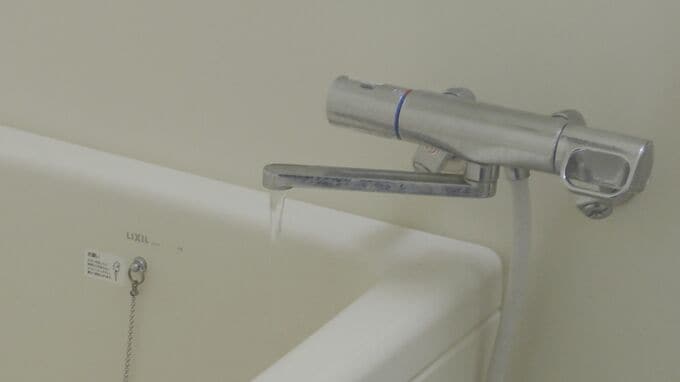 薪で風呂を焚いていたら屋根に燃え移り…相次ぐ民家火災　ガスやエコキュートでも注意　「風呂」での火事、気を付けるべきことは？|TBS NEWS DIG