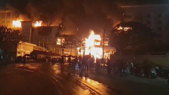 カンボジア　カジノホテルで火災　10人死亡|TBS NEWS DIG