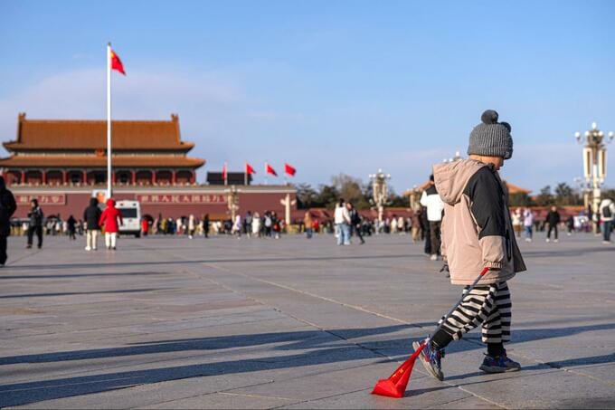 中国の少子化対策を阻む「母親ペナルティ」と「父親プレミアム」 47%の働くママが出産を避ける現実