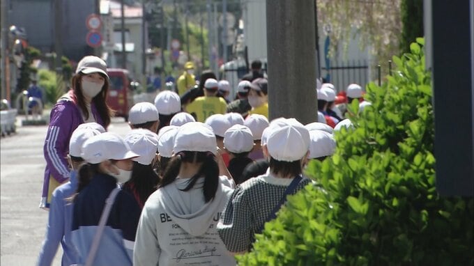 『大津波警報』出されたことを想定　小学生たちが津波避難ビルに指定のショッピングセンター「ラピア」で避難訓練　「2次災害にならないことに気を付けました」|TBS NEWS DIG