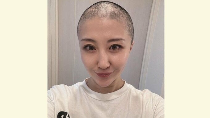 【がん闘病】俳優・西丸優子さん 丸刈りに「断髪式を終えました」抗がん剤治療による脱毛を受けて|TBS NEWS DIG