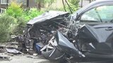 国道20号 ほかの車や民家の塀に衝突、大破 車から逃走の男ら3人確保 窃盗事件に関与か 警察が捜査|TBS NEWS DIG