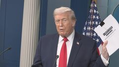 トランプ大統領　就任1年にあわせてホワイトハウス記者会見に「特別ゲスト」で登場　“365項目の勝利”をアピール| TBS CROSS DIG with Bloomberg