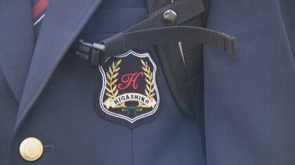 熊本市立　日吉中学校 男子制服 4点セット（上着・夏冬ズボン・ネクタイ） 中学校で熊本市共通の『標準服』を導入 新入生の装いは多様に | 熊本の