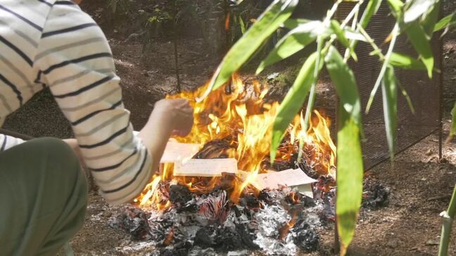 「君から俺を見つけてくれてくれてありがとう」 あの世との境「黄泉平坂」で天国への手紙をお焚き上げ 今は亡き大切な人に思い伝える |TBS NEWS DIG