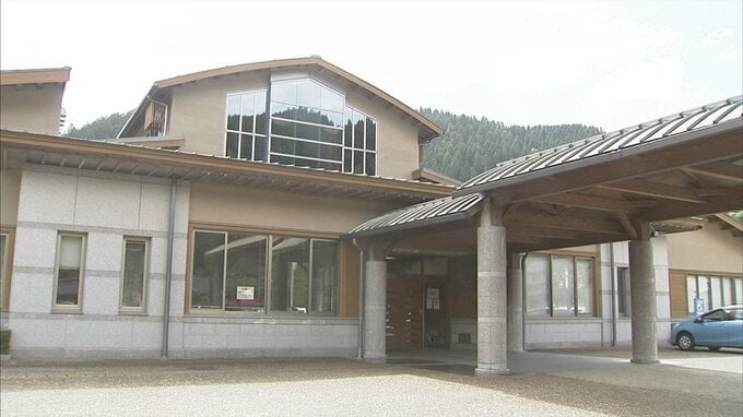 安倍元総理の国葬中止求める決議案　日南町議会全会一致で可決　|　BSSニュース | BSS山陰放送