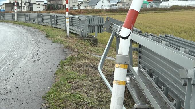 防雪柵に衝突した状態で発見された軽乗用車…　運転席にいた44歳の男性が死亡|TBS NEWS DIG