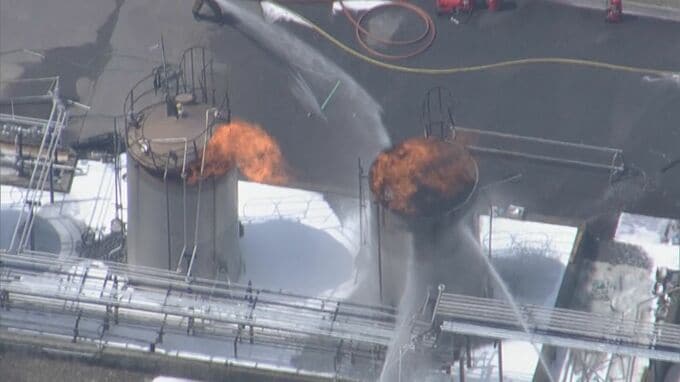 エタノールタンクの配管取り付け作業中に発火か　製薬会社の工場で「タンク爆発」20～30代の男性５人がやけどや骨折などで重軽傷　火は約３時間後に鎮火　広島　|　RCC NEWS | 広島ニュース | RCC中国放送