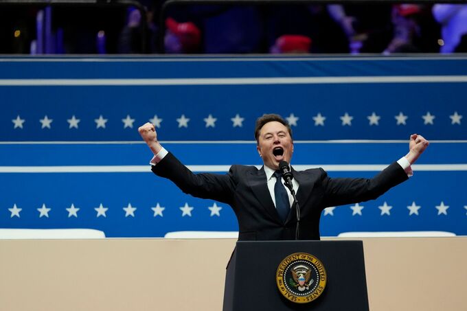 マスク氏、米政府効率化に向けブロックチェーンの活用検討－関係者