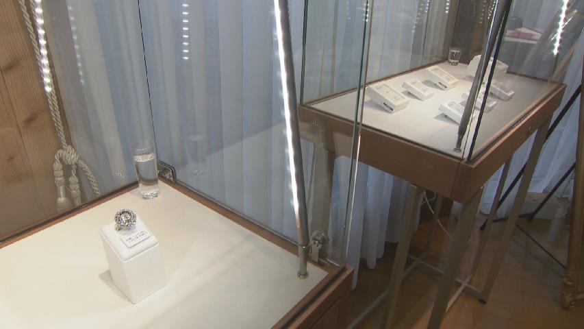 1万個に1個⁉色とりどりの「ファンシーカラーダイヤモンド」を間近で