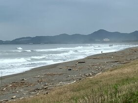 サーフィン大会で選手の男性がおぼれ意識不明|TBS NEWS DIG