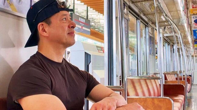 【 西川忠志 】「本日も劇場へ」始発駅から貸切状態で余裕の笑み 剛腕にフォロワー「かっこよです!」|TBS NEWS DIG